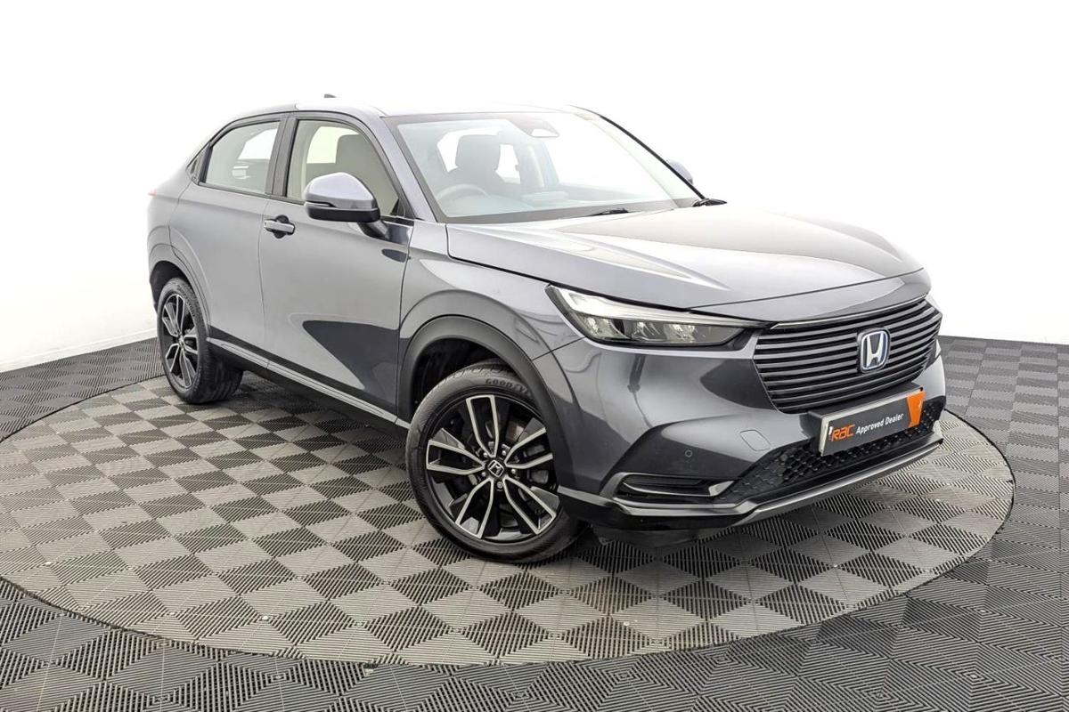 Check out this Honda Hr-v 2022 Hybrid Electric Automatic