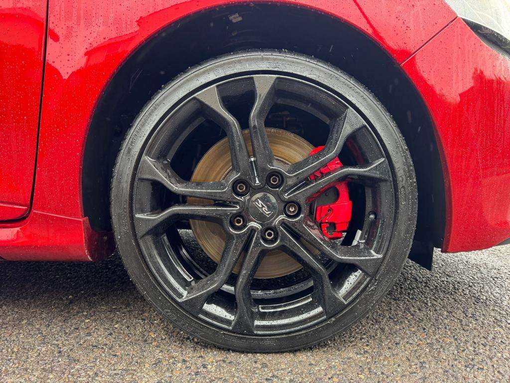 2013 RENAULT CLIO 2013 RENAULT CLIO