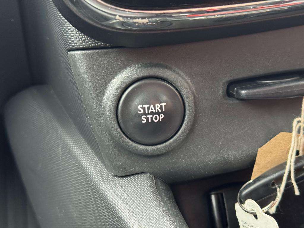 2013 RENAULT CLIO 2013 RENAULT CLIO