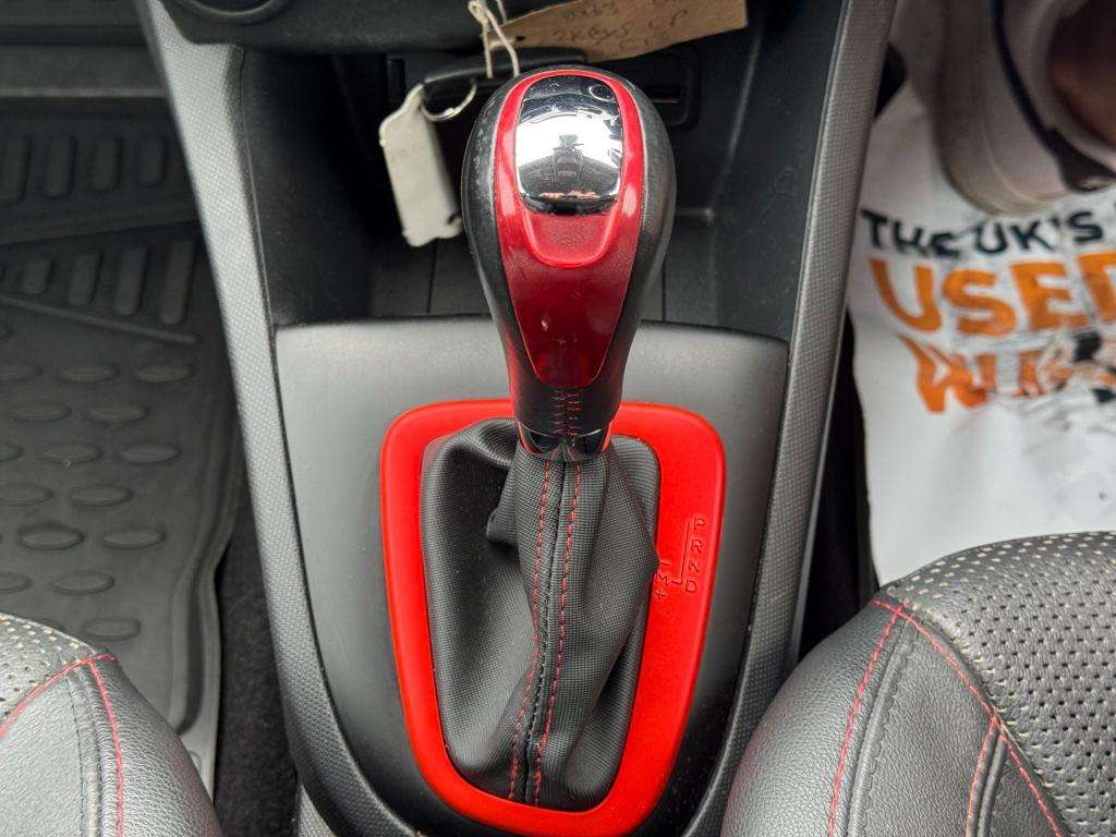 2013 RENAULT CLIO 2013 RENAULT CLIO