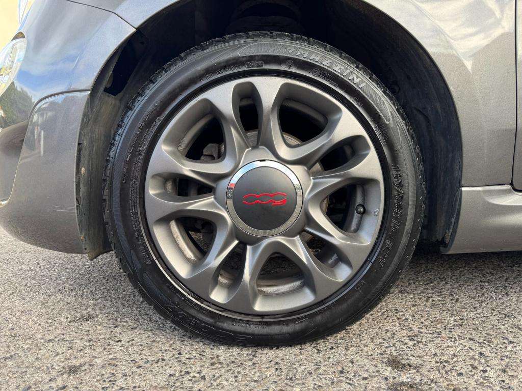 2017 FIAT 500 2017 FIAT 500