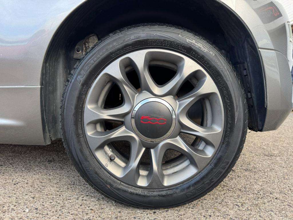 2017 FIAT 500 2017 FIAT 500