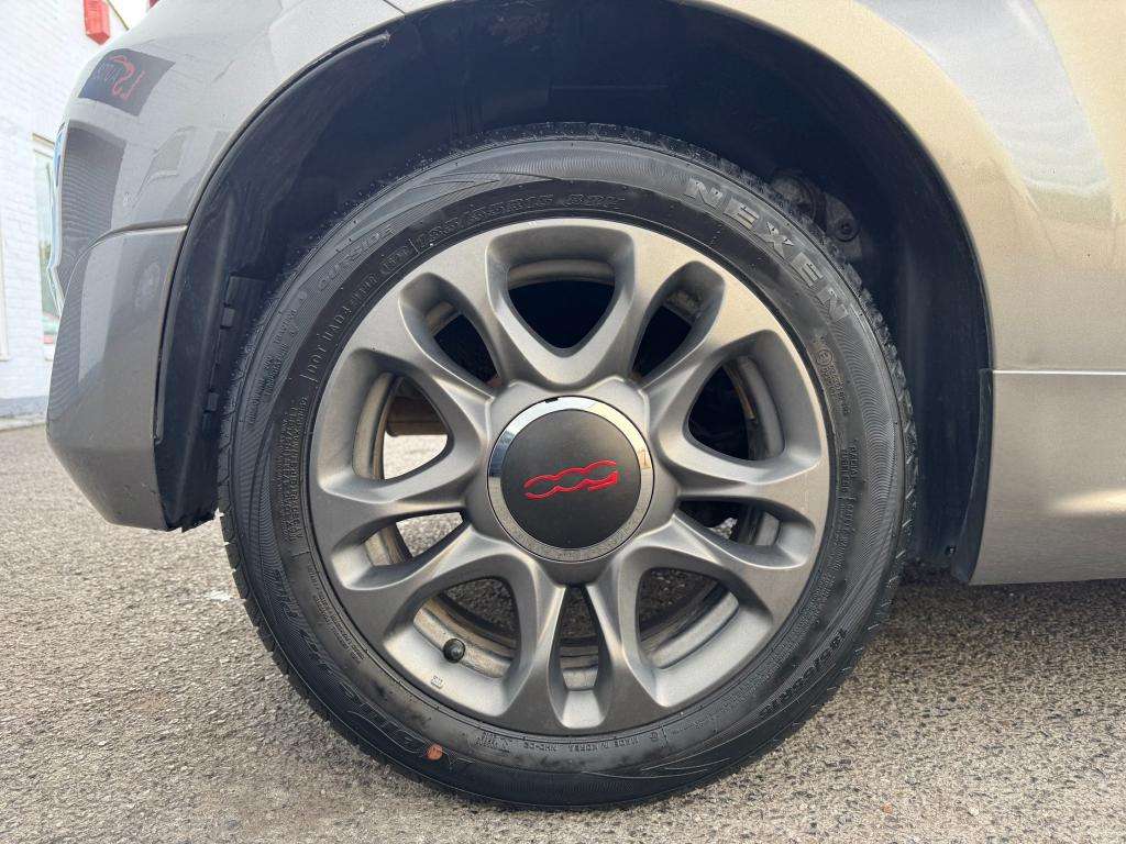 2017 FIAT 500 2017 FIAT 500