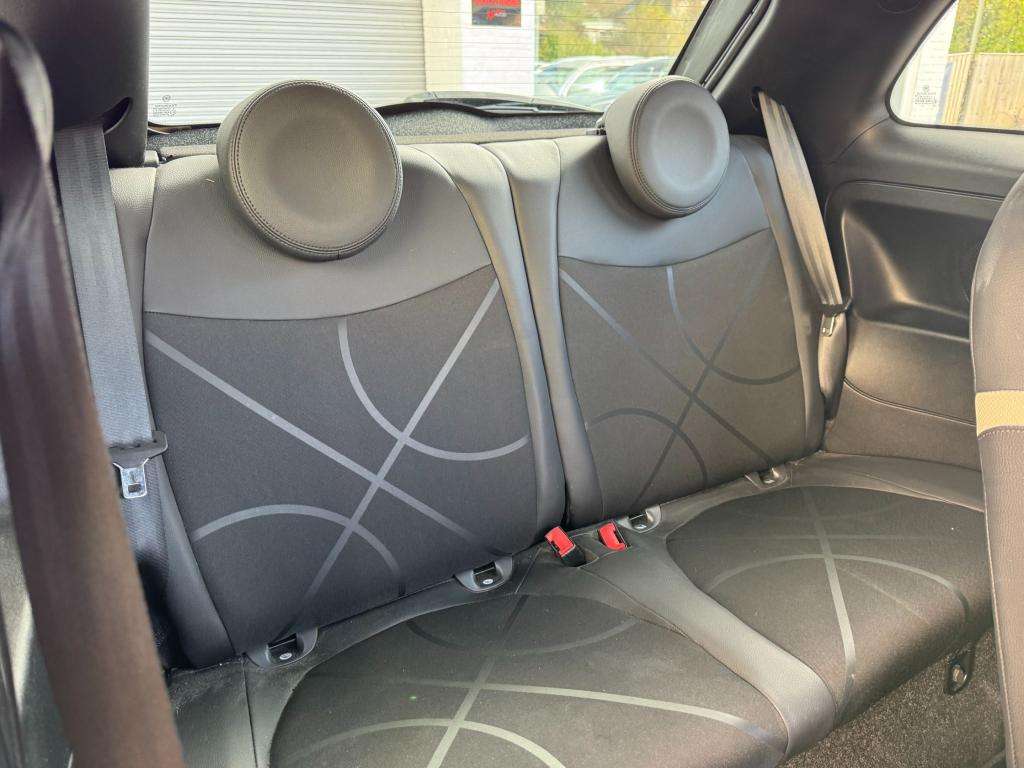 2017 FIAT 500 2017 FIAT 500