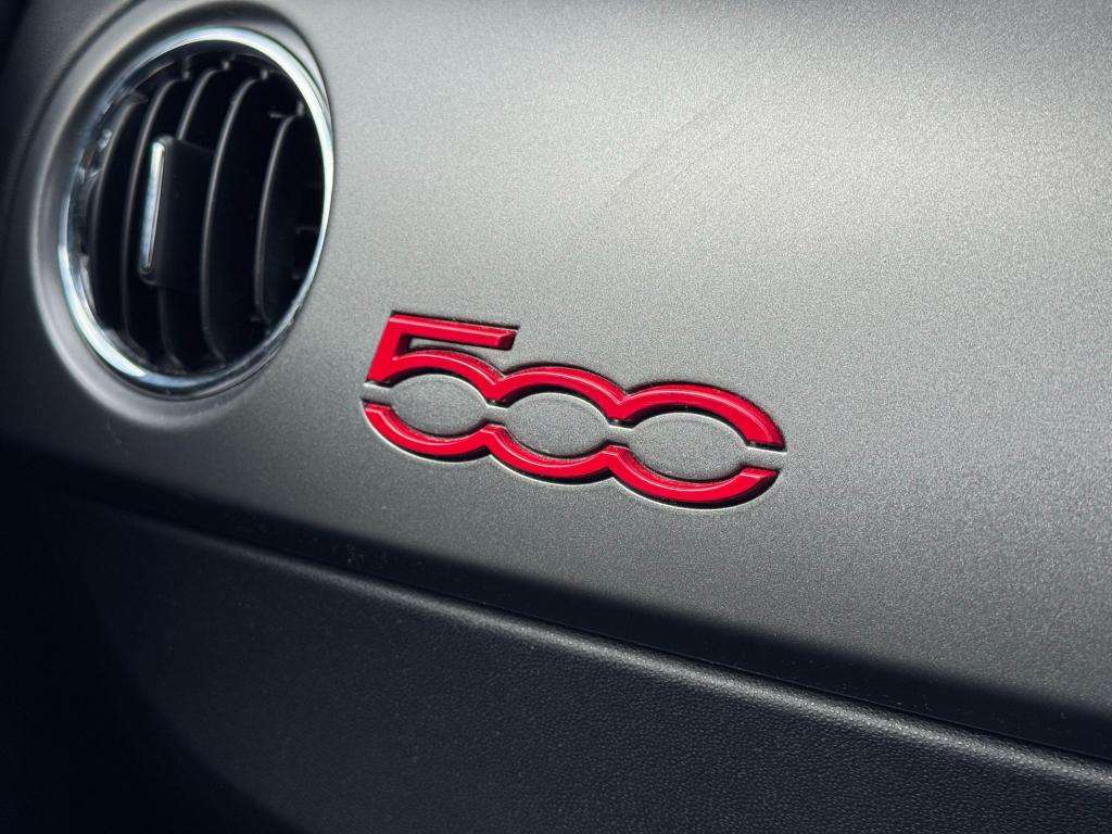 2017 FIAT 500 2017 FIAT 500