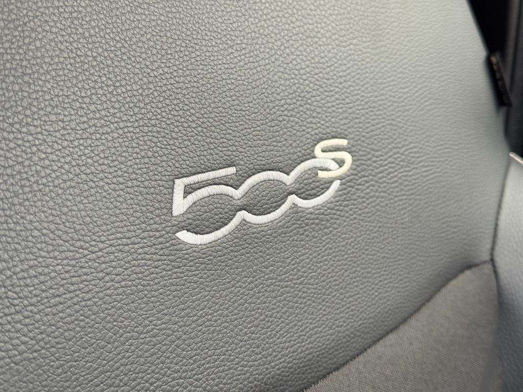 2017 FIAT 500 2017 FIAT 500