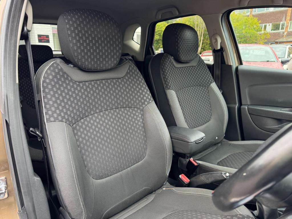 2017 RENAULT CAPTUR 2017 RENAULT CAPTUR