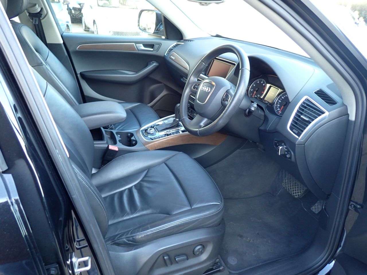 2013 AUDI Q5 2013 AUDI Q5