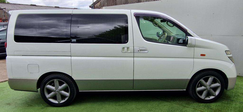 2002 NISSAN ELGRAND 2002 NISSAN ELGRAND