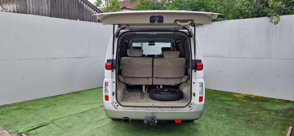 2002 NISSAN ELGRAND 2002 NISSAN ELGRAND