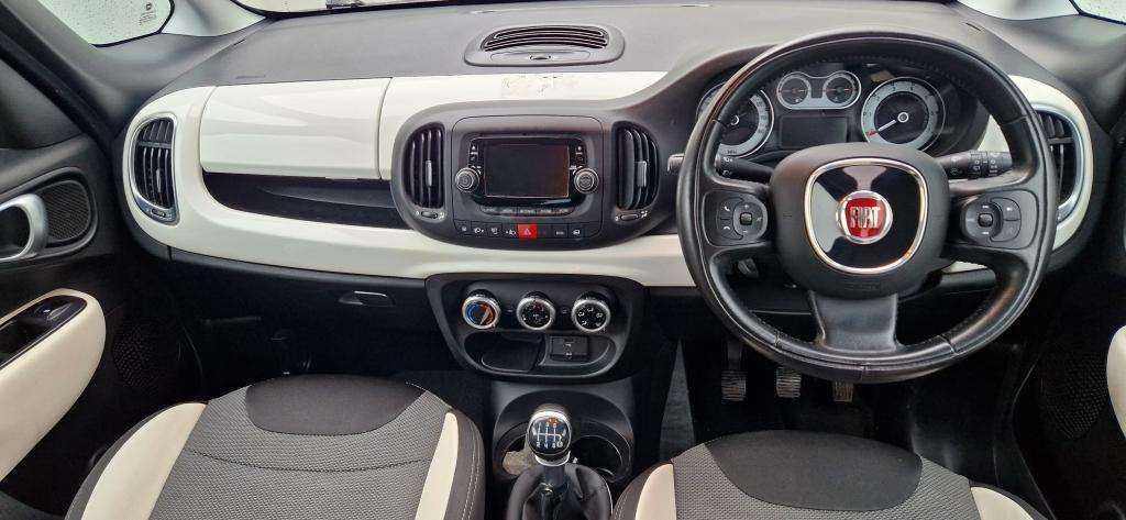 2015 FIAT 500L 2015 FIAT 500L