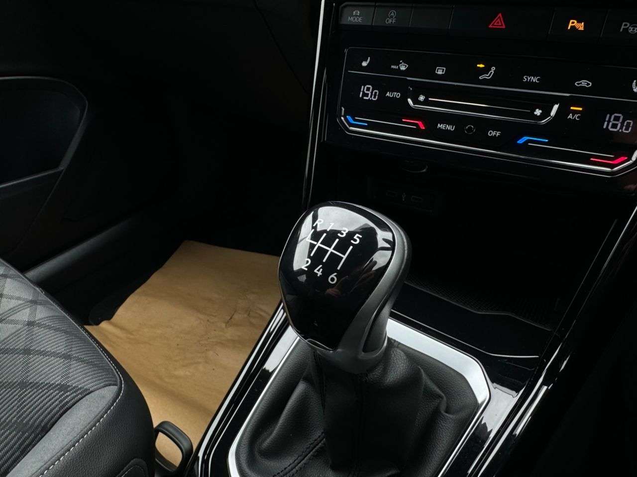 2022 VOLKSWAGEN T-ROC 2022 VOLKSWAGEN T-ROC