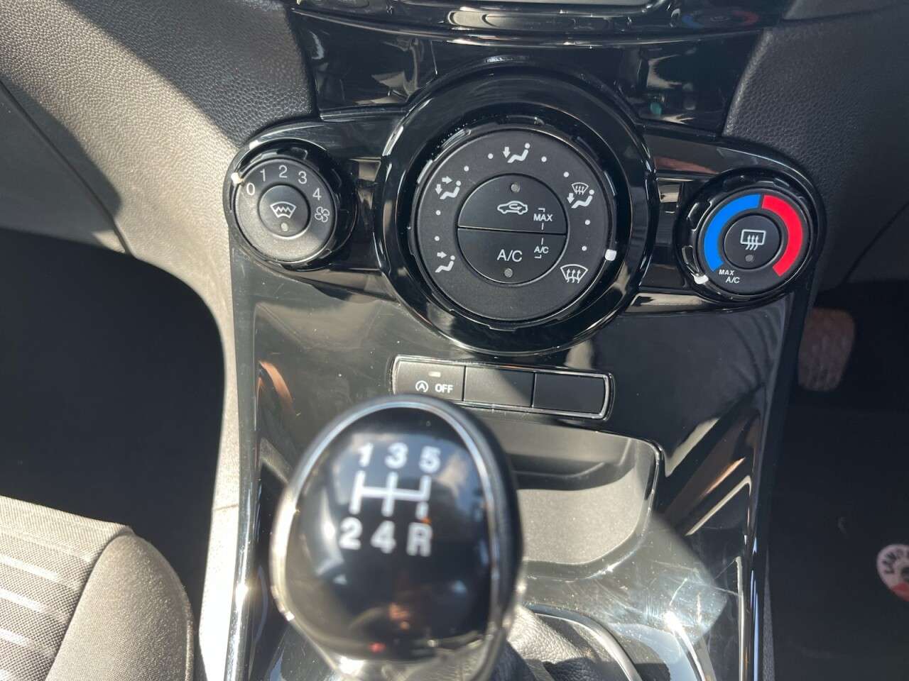 2015 FORD FIESTA 2015 FORD FIESTA