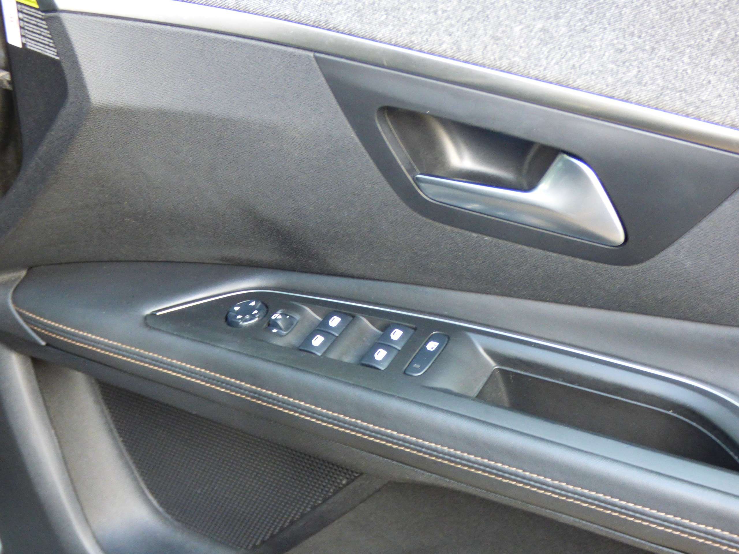 2018 PEUGEOT 3008 2018 PEUGEOT 3008