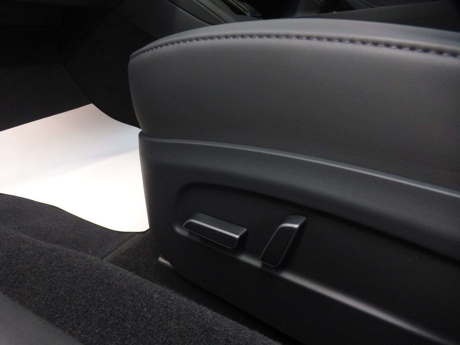 2024 TESLA MODEL 3 2024 TESLA MODEL 3