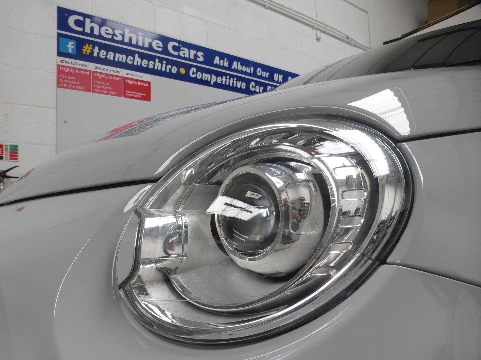 2022 ABARTH 695 2022 ABARTH 695