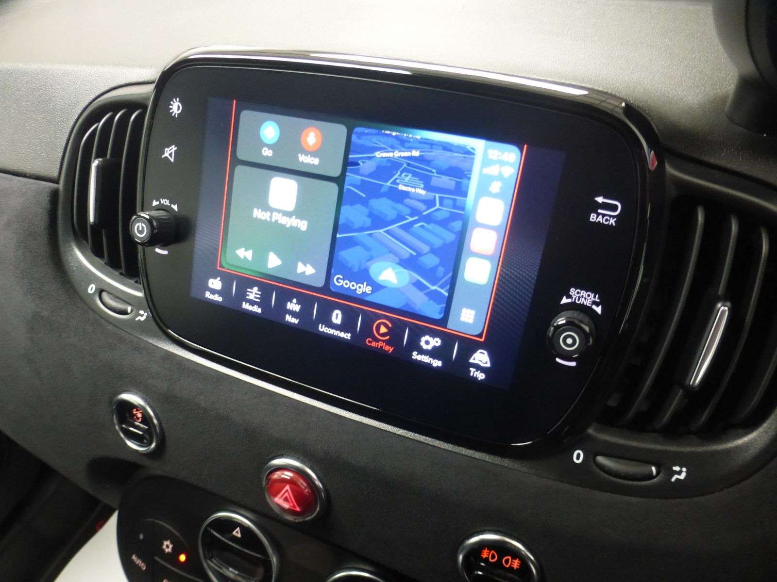 2022 ABARTH 695 2022 ABARTH 695