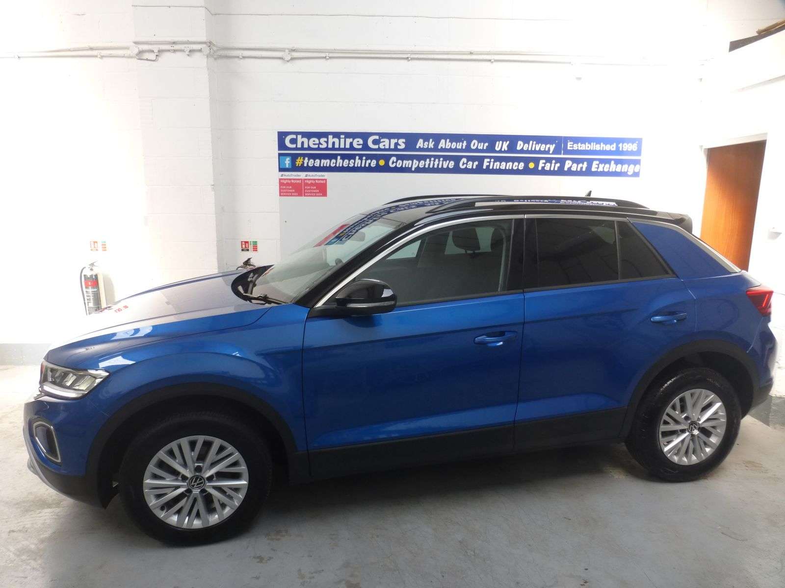 2023 VOLKSWAGEN T-ROC 2023 VOLKSWAGEN T-ROC