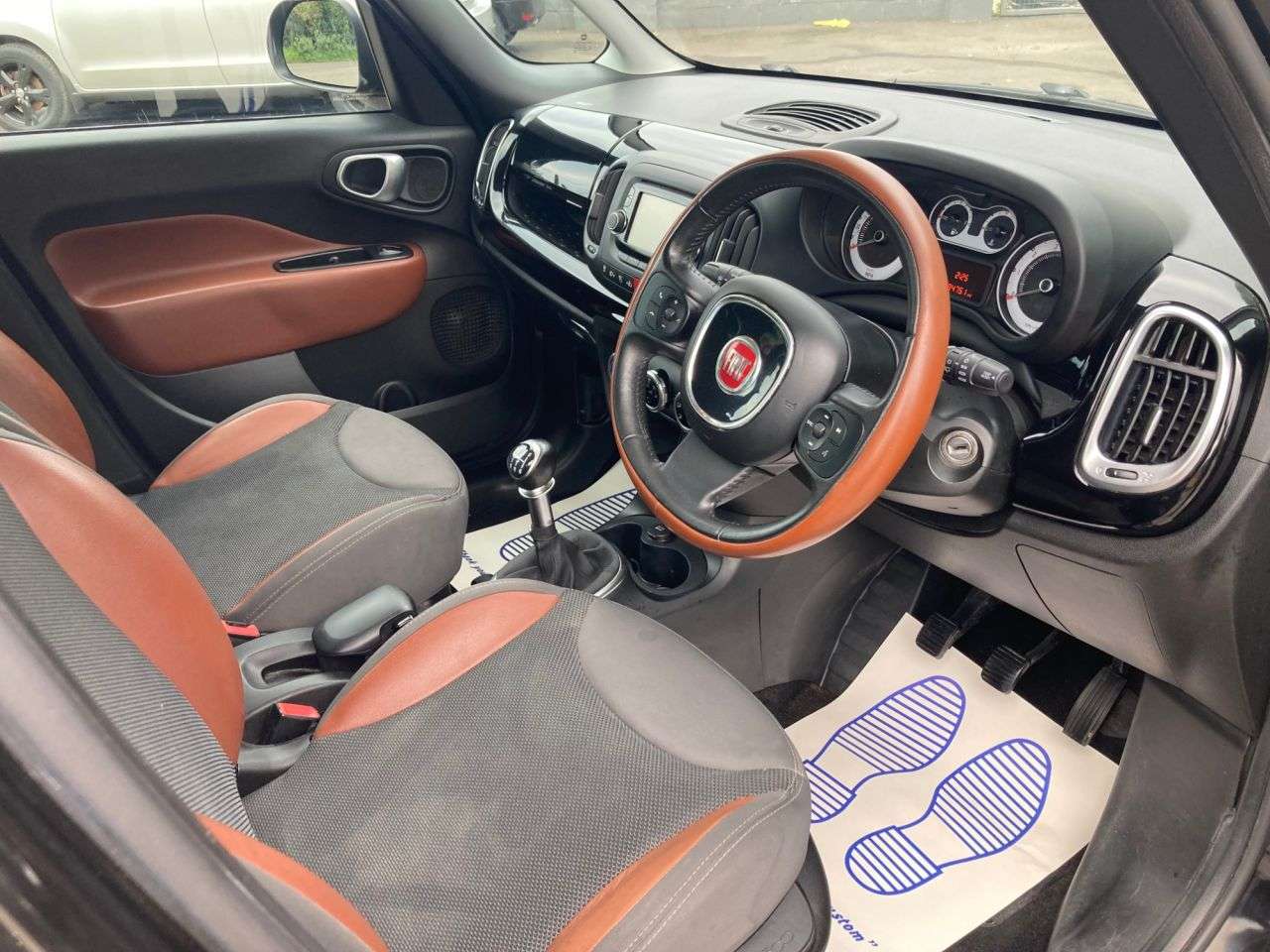 2014 FIAT 500L 2014 FIAT 500L