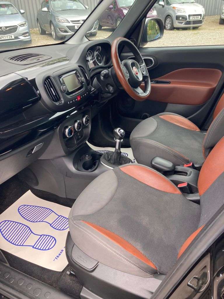 2014 FIAT 500L 2014 FIAT 500L