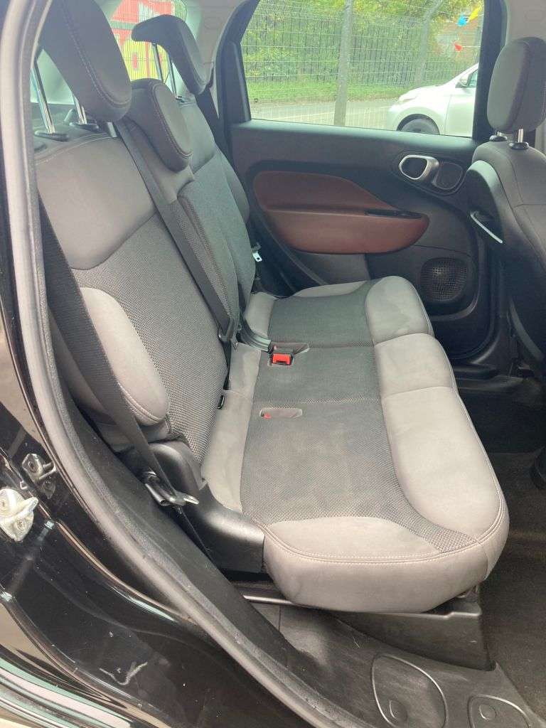 2014 FIAT 500L 2014 FIAT 500L