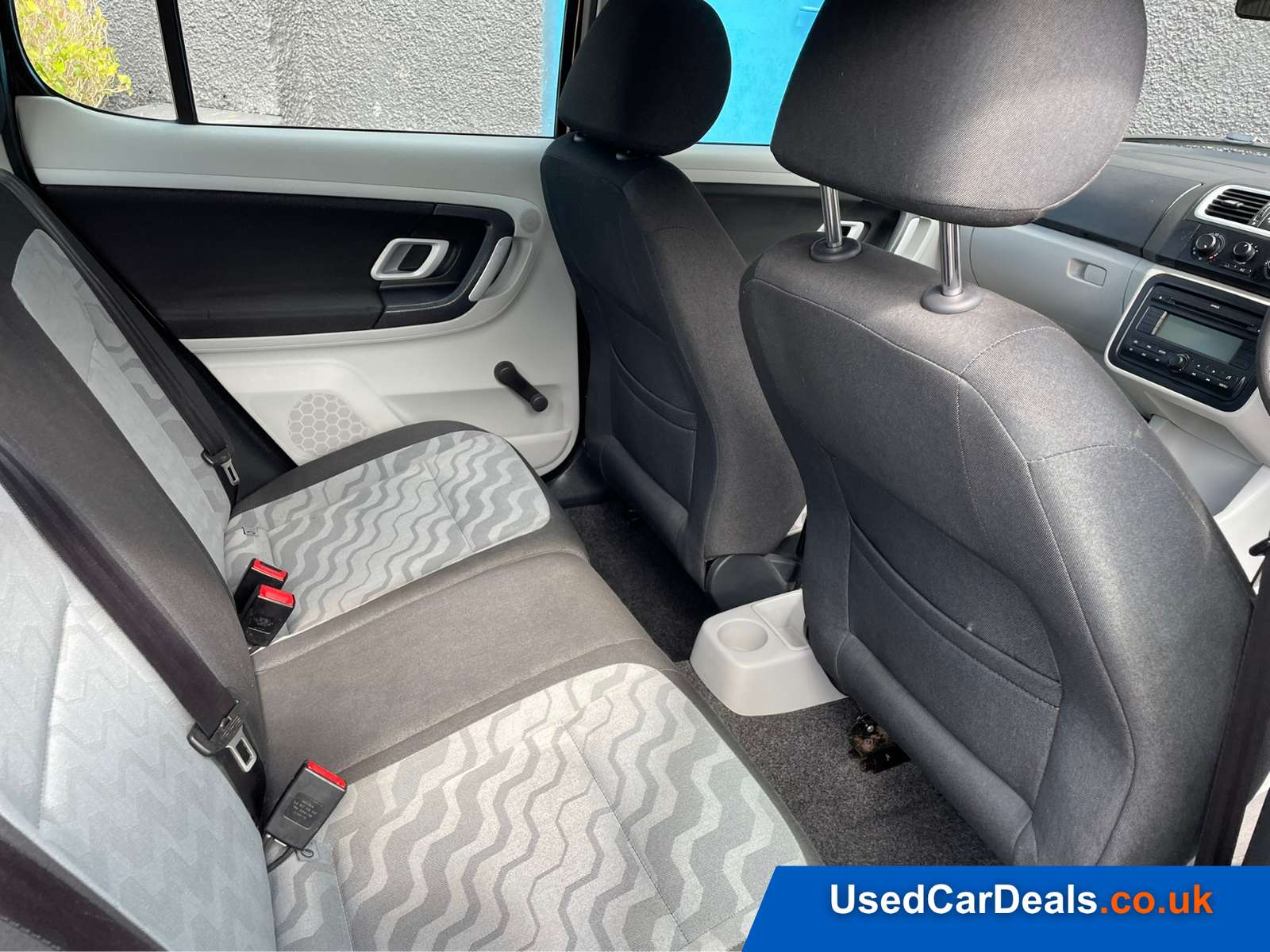 2010 SKODA FABIA 2010 SKODA FABIA