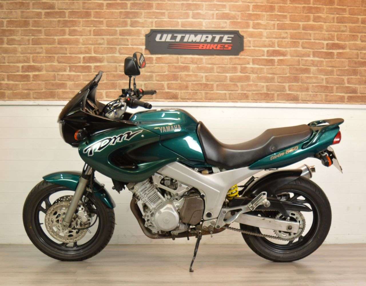 2000 YAMAHA TDM850 2000 YAMAHA TDM850