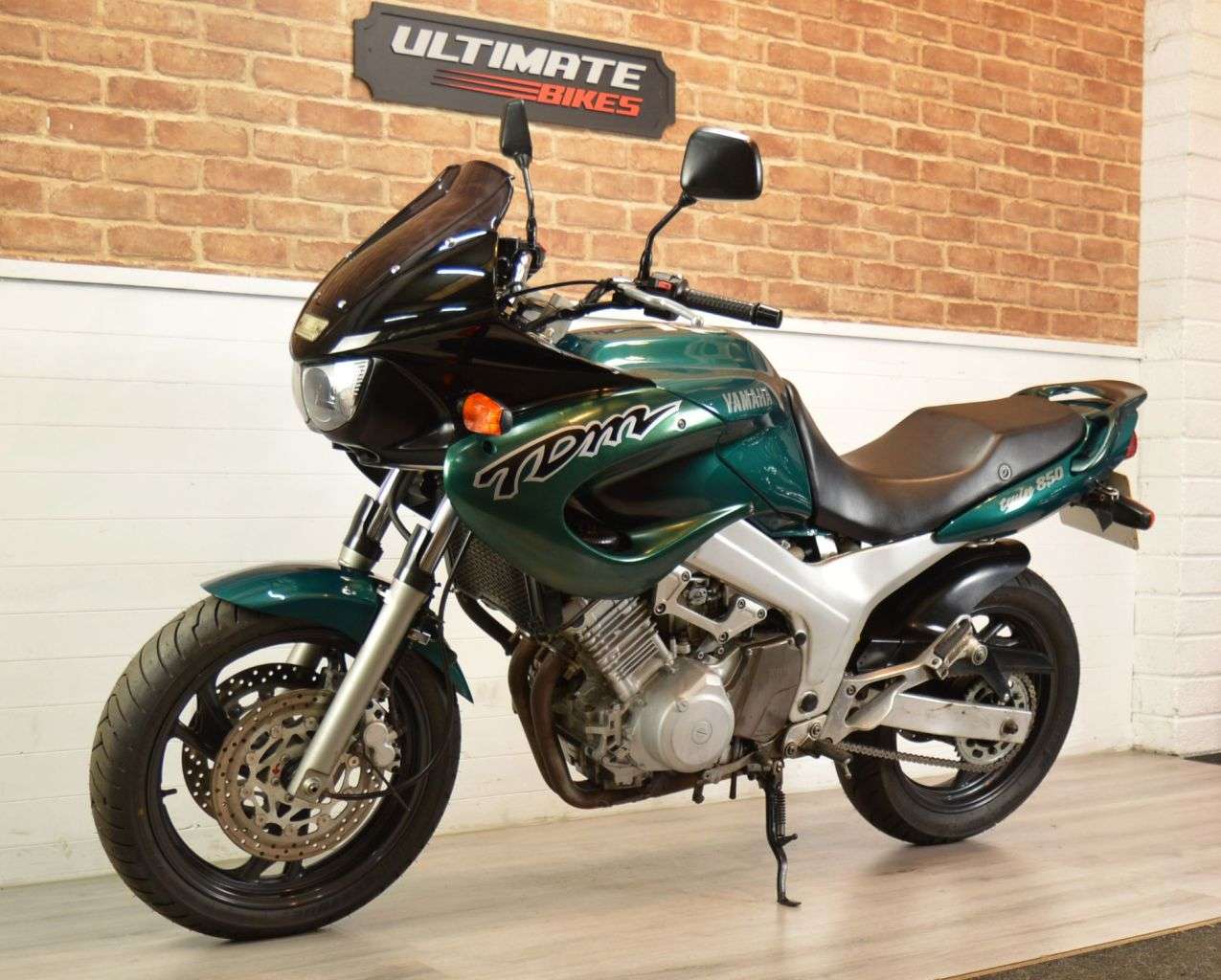 2000 YAMAHA TDM850 2000 YAMAHA TDM850