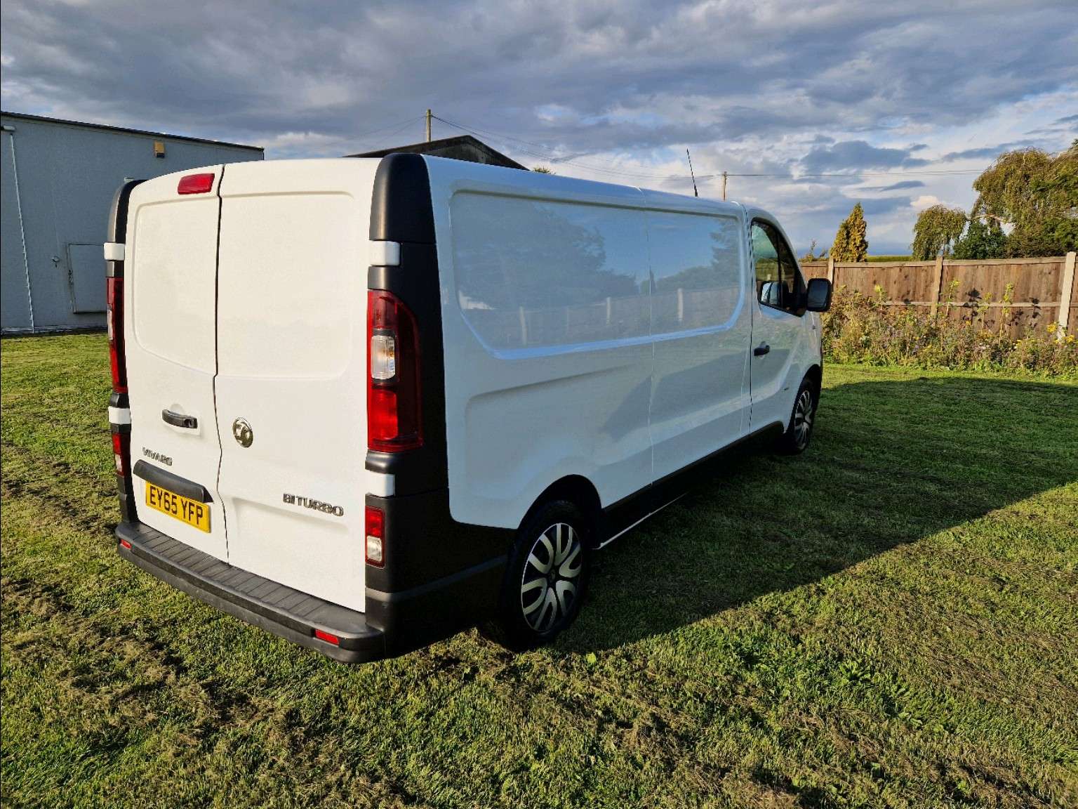 2015 VAUXHALL VIVARO 2015 VAUXHALL VIVARO