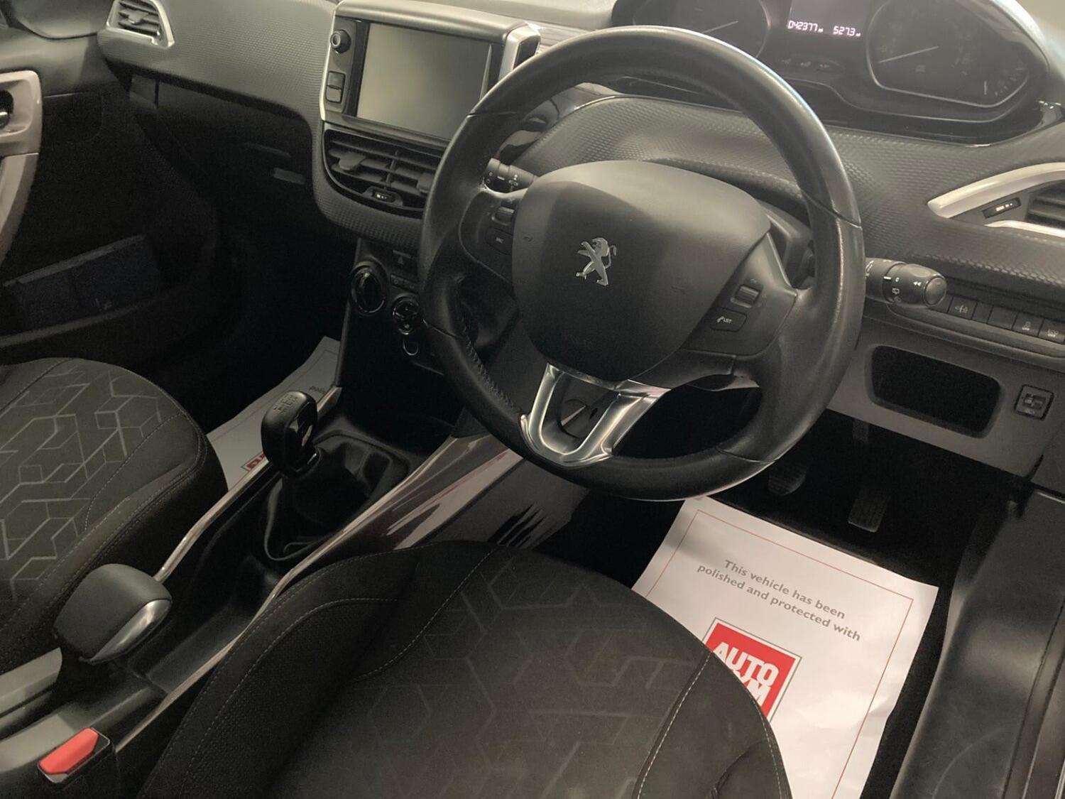 2015 PEUGEOT 2008 2015 PEUGEOT 2008