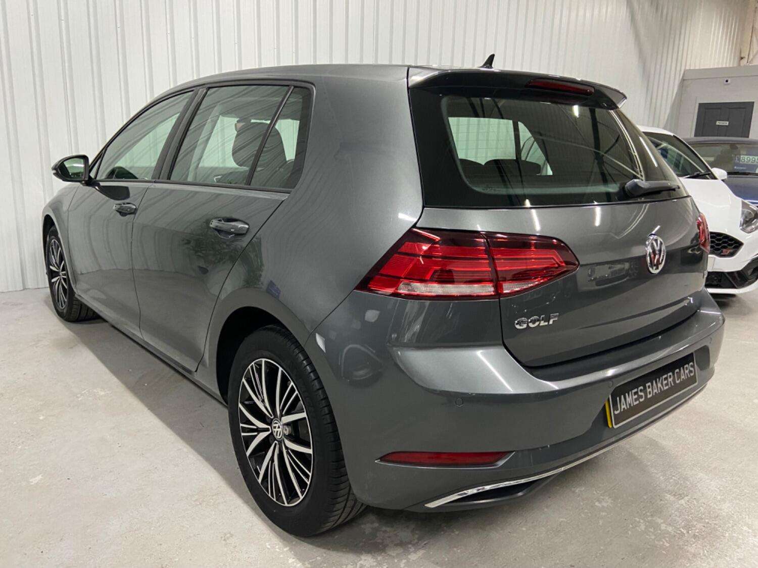 2017 VOLKSWAGEN GOLF 2017 VOLKSWAGEN GOLF