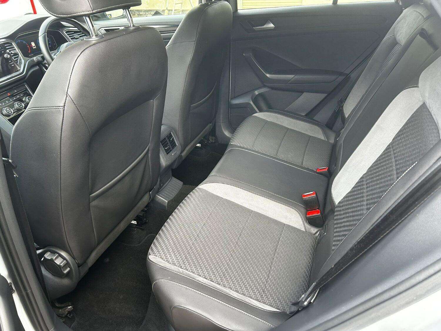 2018 VOLKSWAGEN T-ROC 2018 VOLKSWAGEN T-ROC