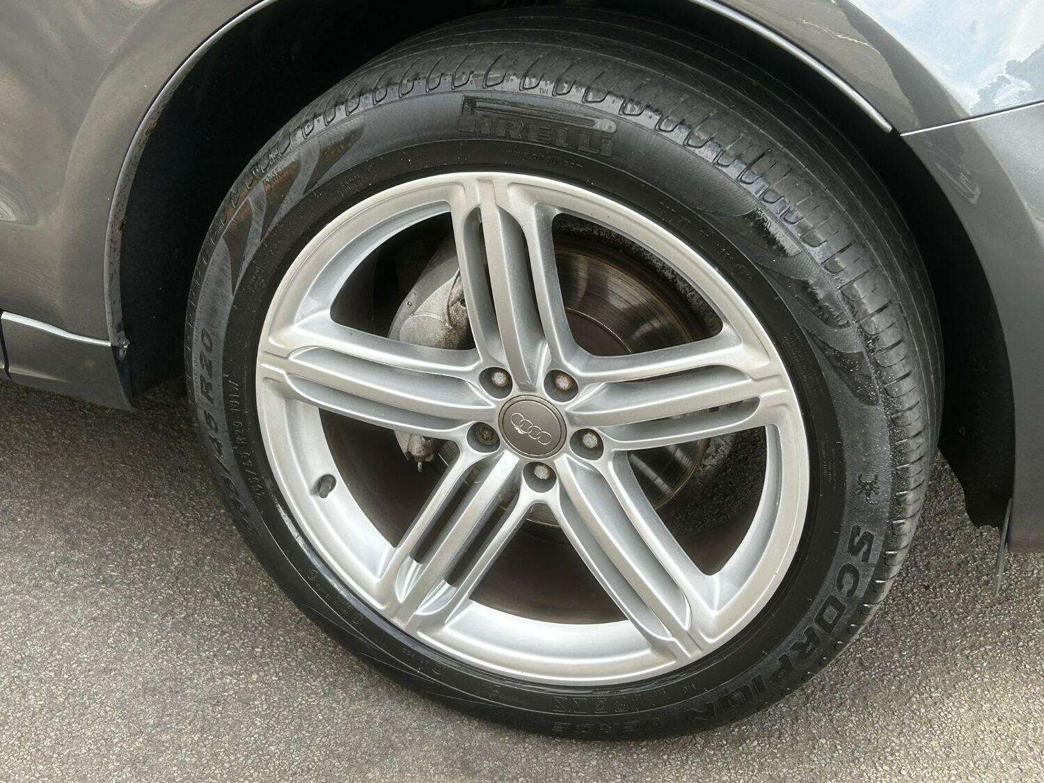 2013 AUDI Q5 2013 AUDI Q5