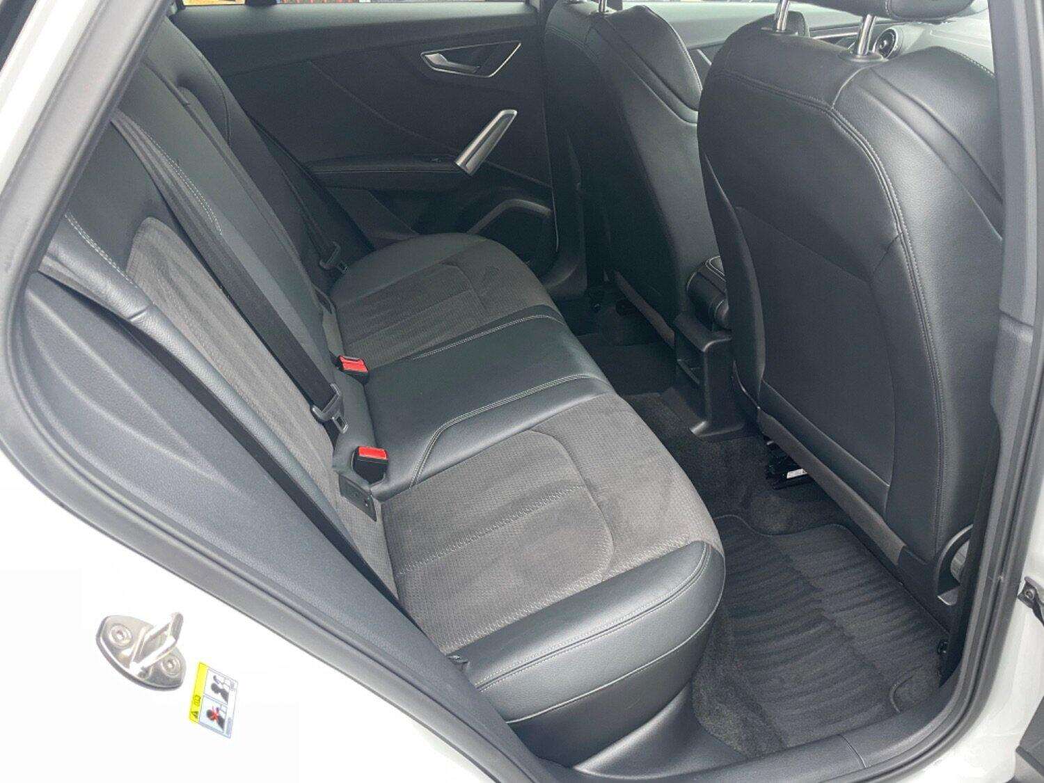 2020 AUDI SQ2 2020 AUDI SQ2