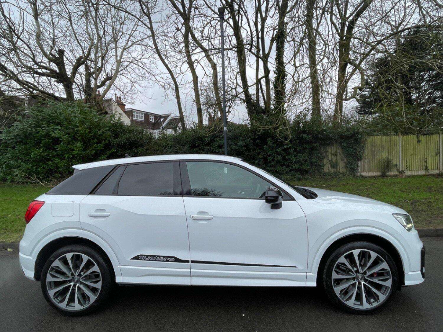 2020 AUDI SQ2 2020 AUDI SQ2