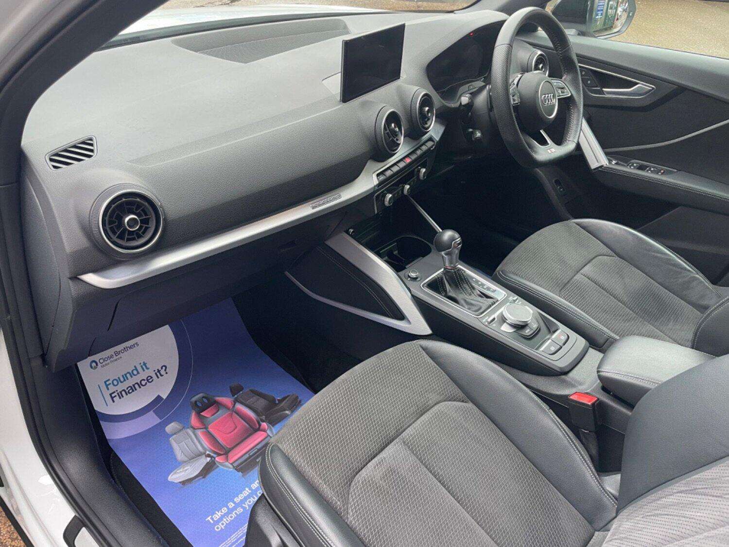 2020 AUDI SQ2 2020 AUDI SQ2