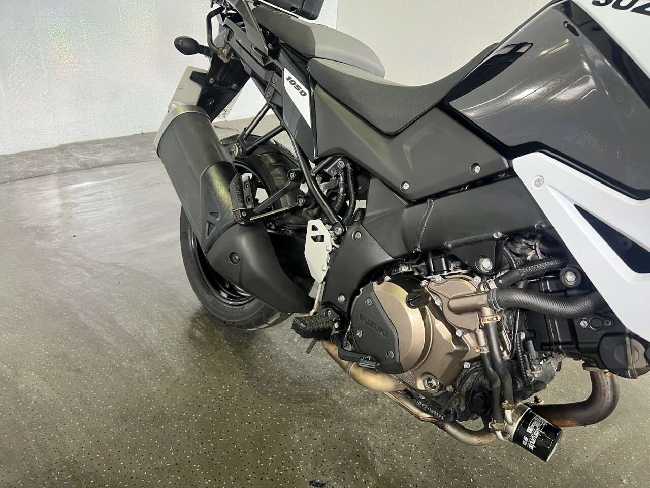 2021 SUZUKI V-STROM 1050 2021 SUZUKI V-STROM 1050