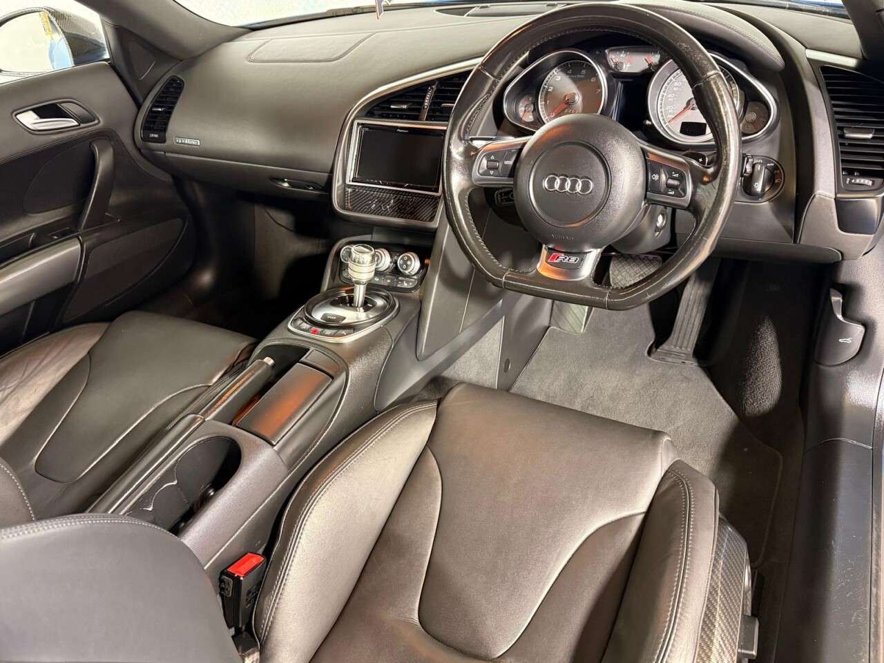 2008 AUDI R8 2008 AUDI R8