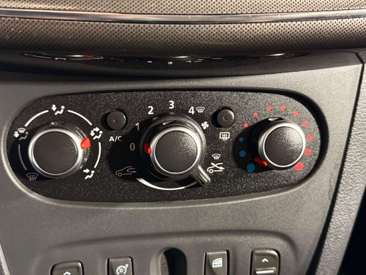 null DACIA SANDERO STEPWAY null DACIA SANDERO STEPWAY