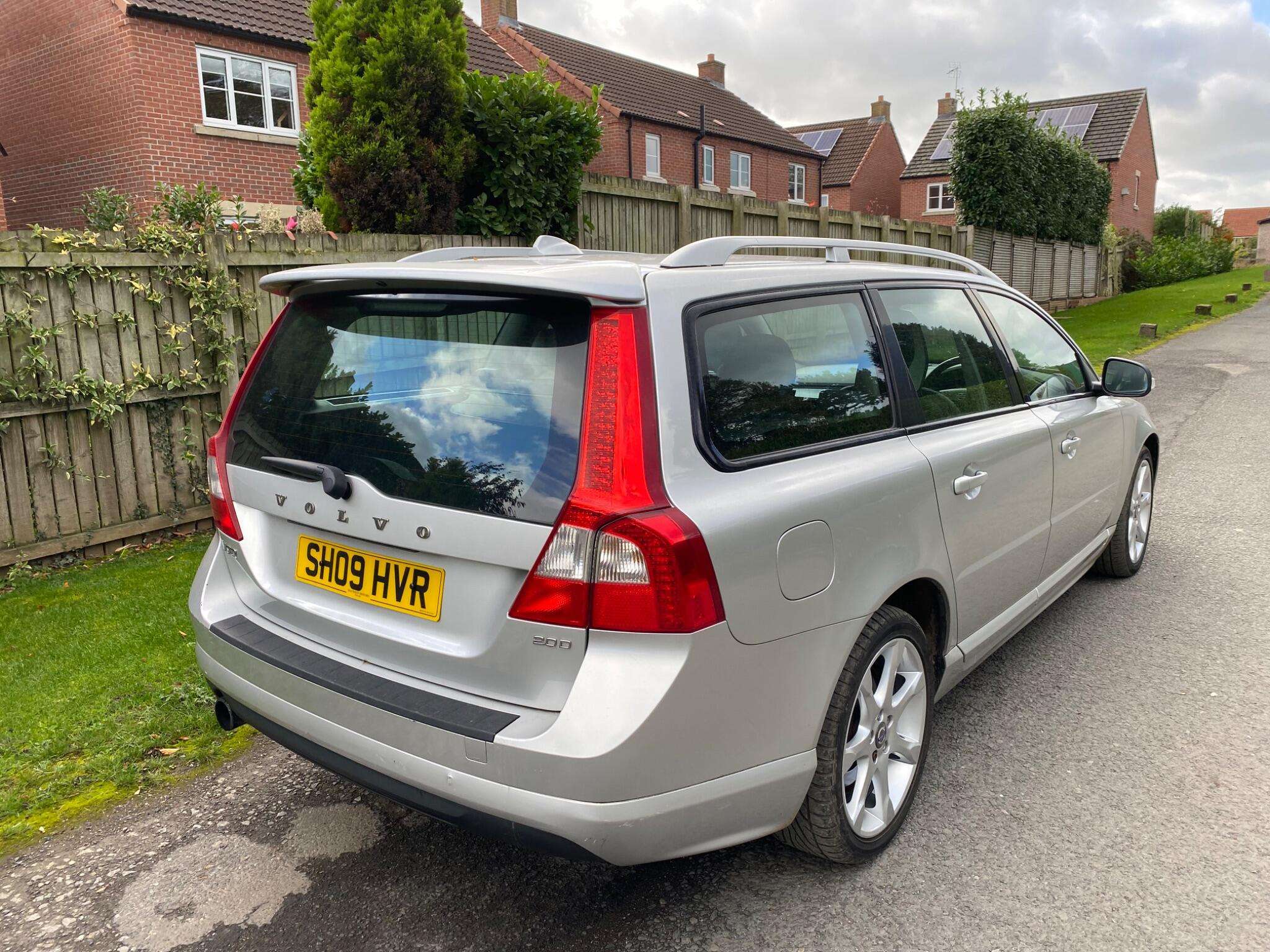 2009 VOLVO V70 2009 VOLVO V70