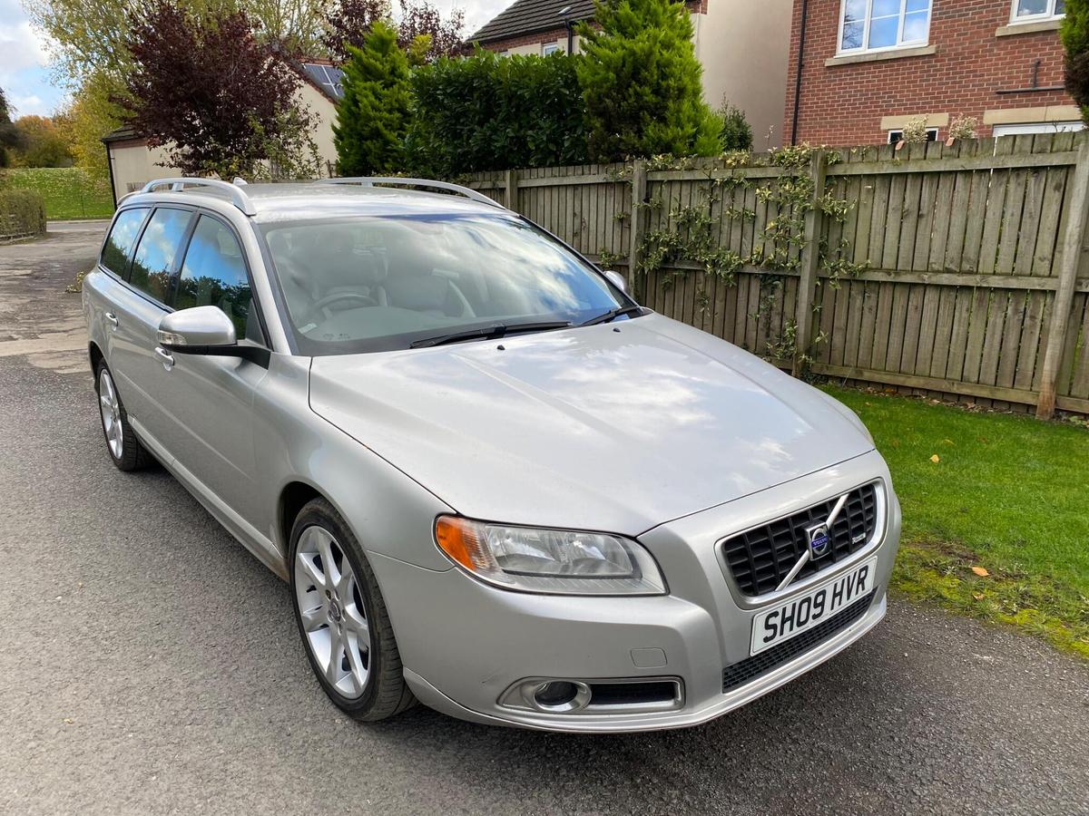 Check out this Volvo V70 2009 Diesel Manual