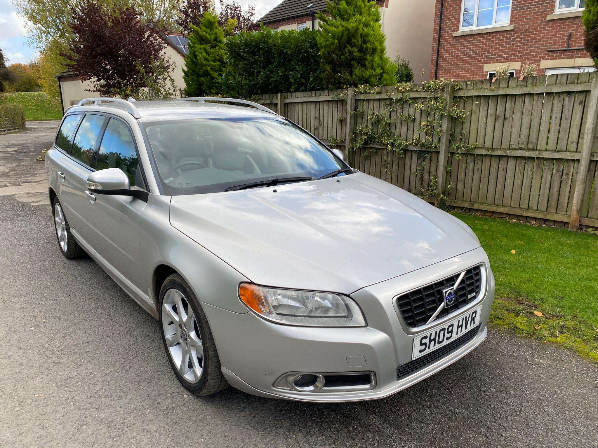 2009 VOLVO V70 2009 VOLVO V70