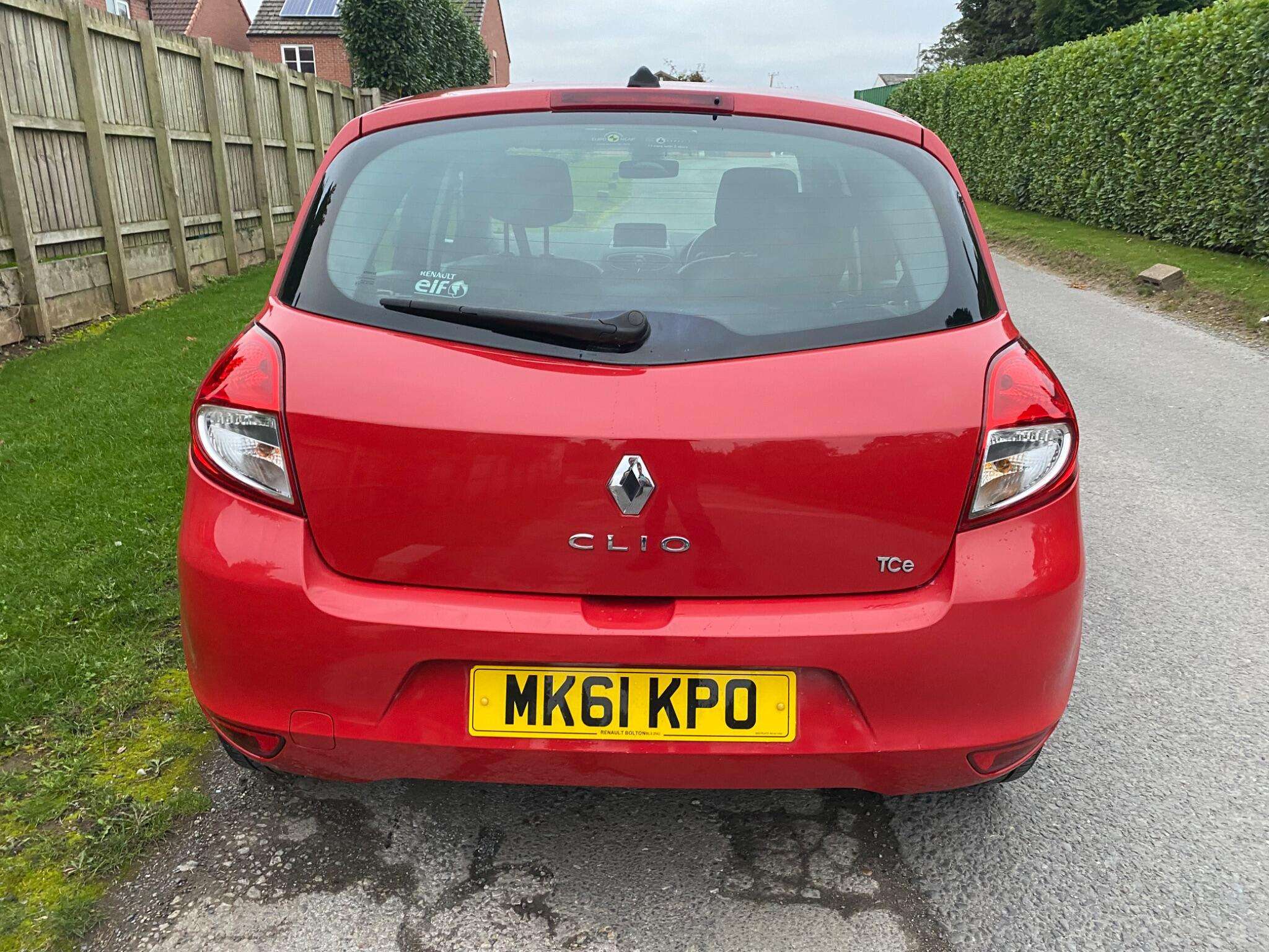 2011 RENAULT CLIO 2011 RENAULT CLIO