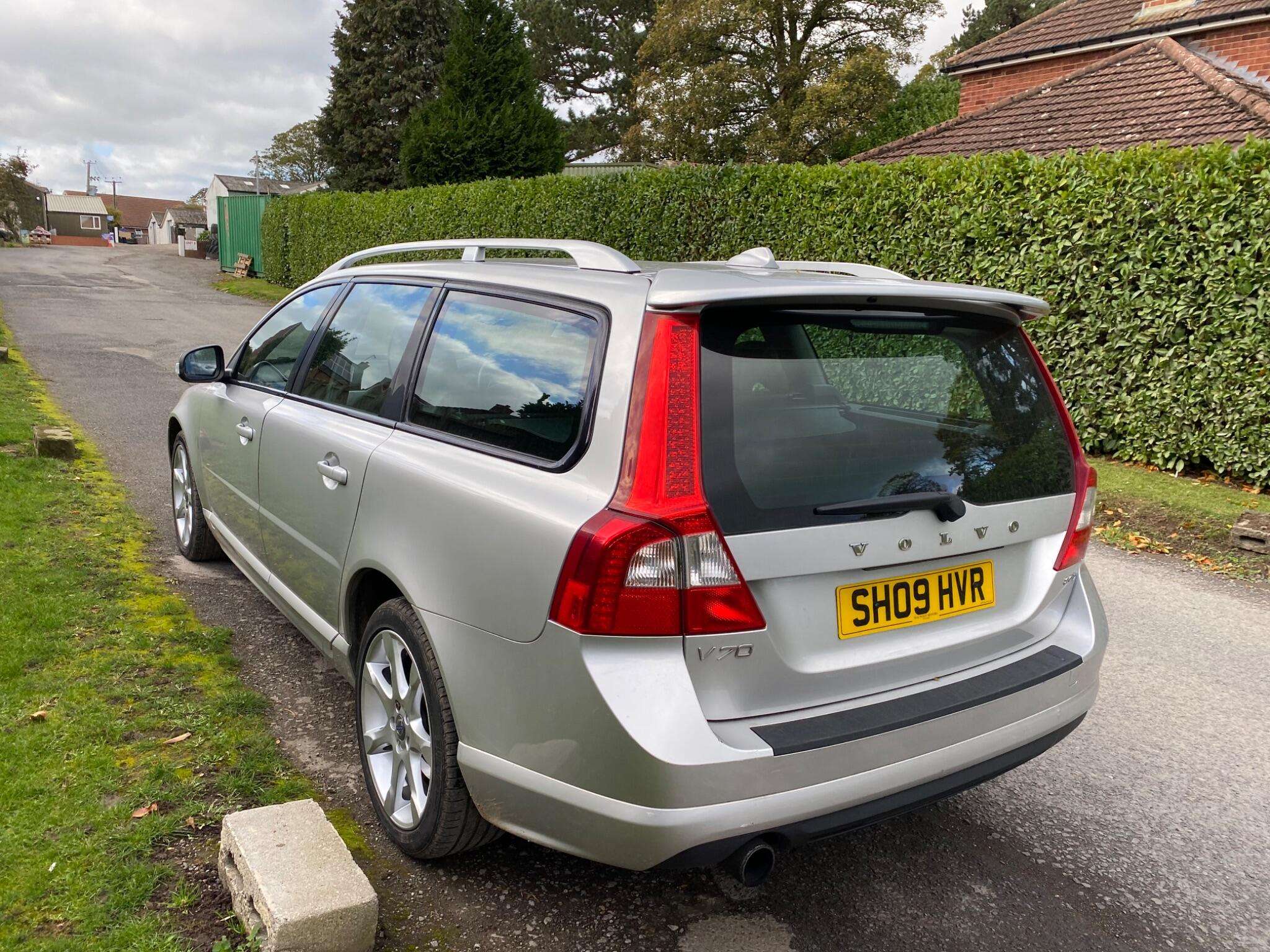 2009 VOLVO V70 2009 VOLVO V70