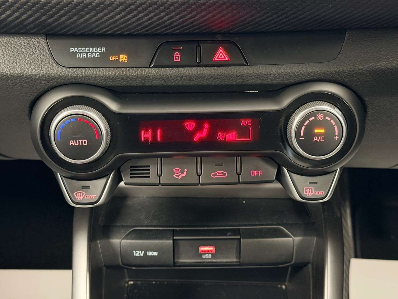 2024 KIA STONIC 2024 KIA STONIC