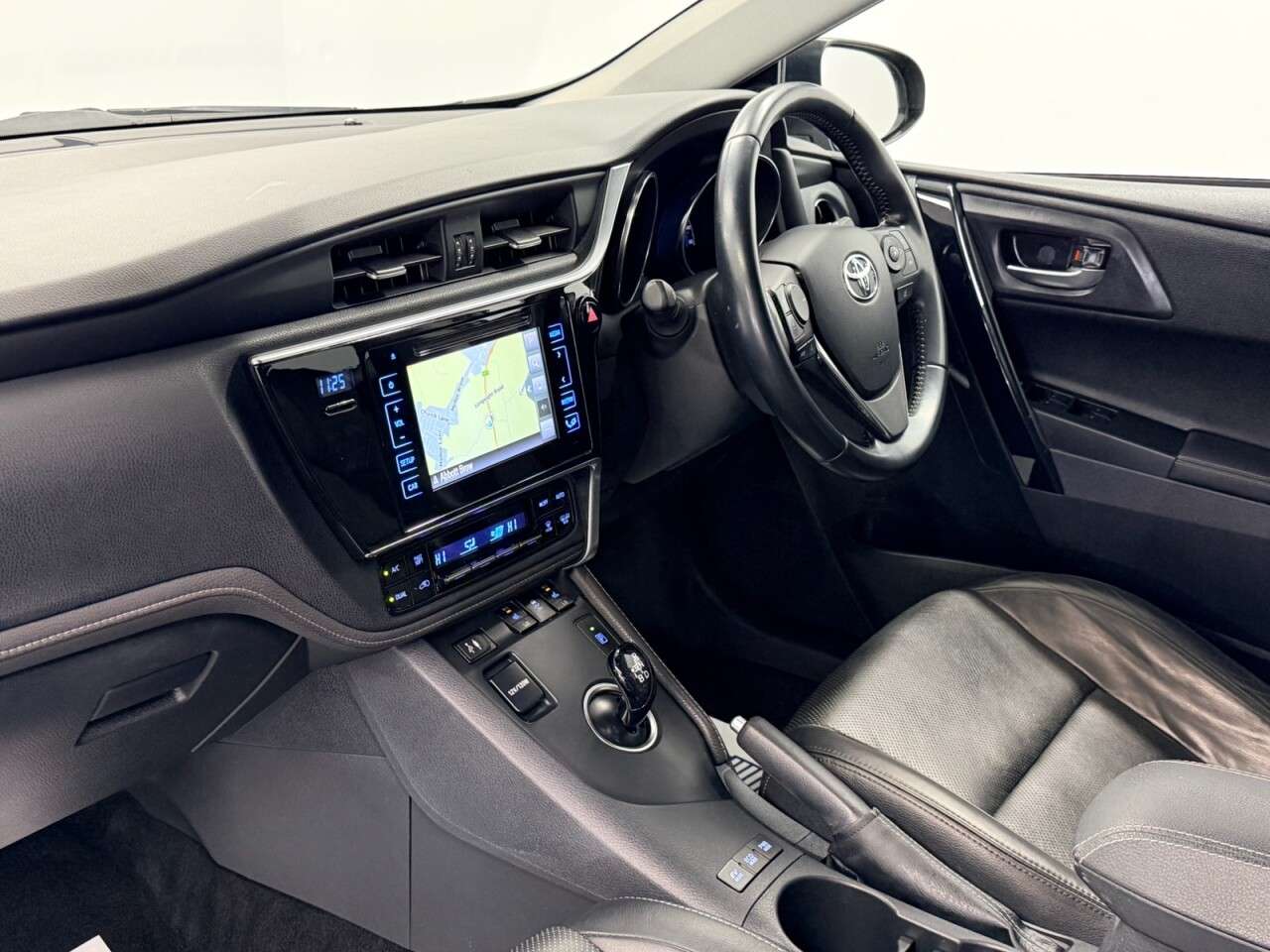 2018 TOYOTA AURIS 2018 TOYOTA AURIS