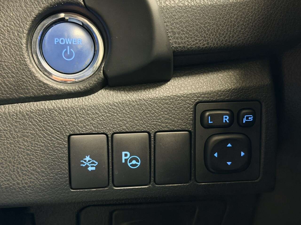 2018 TOYOTA AURIS 2018 TOYOTA AURIS