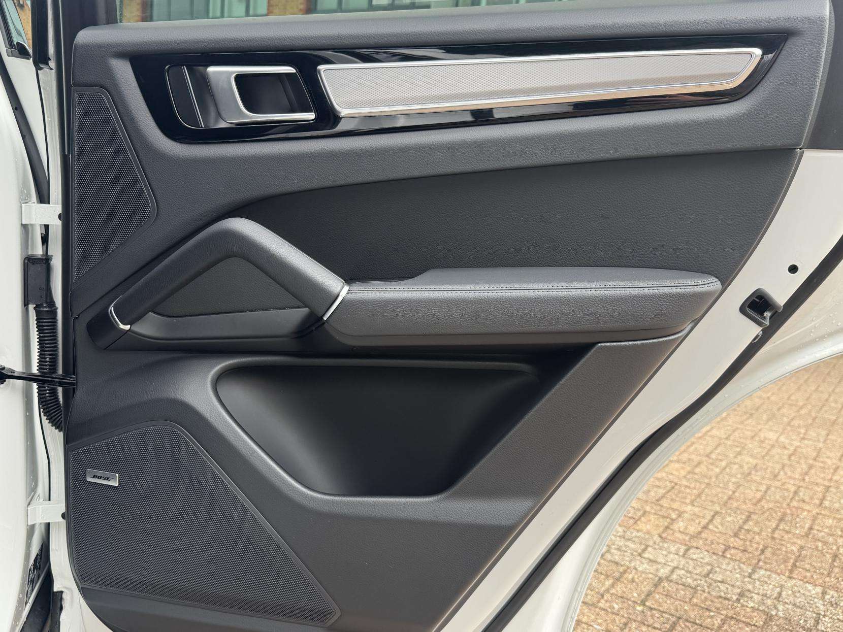 2023 PORSCHE CAYENNE 2023 PORSCHE CAYENNE