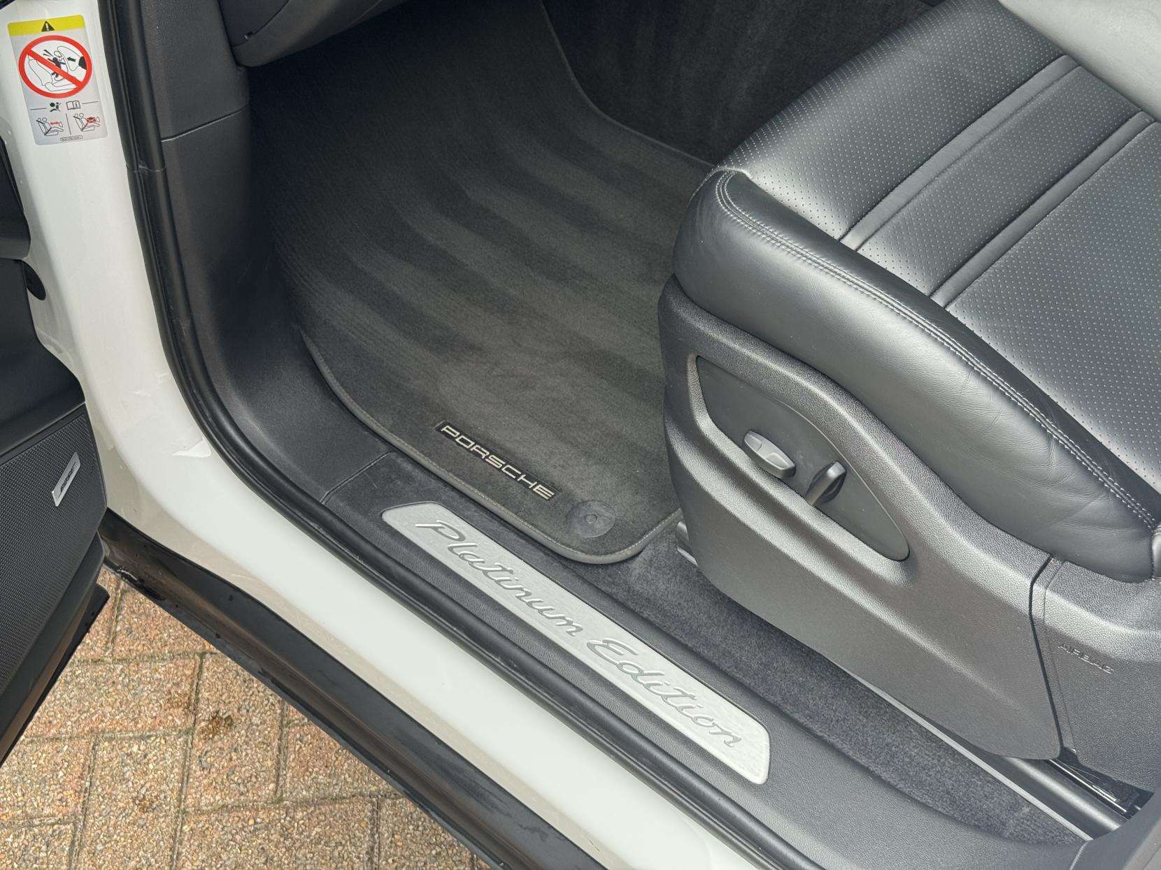 2023 PORSCHE CAYENNE 2023 PORSCHE CAYENNE