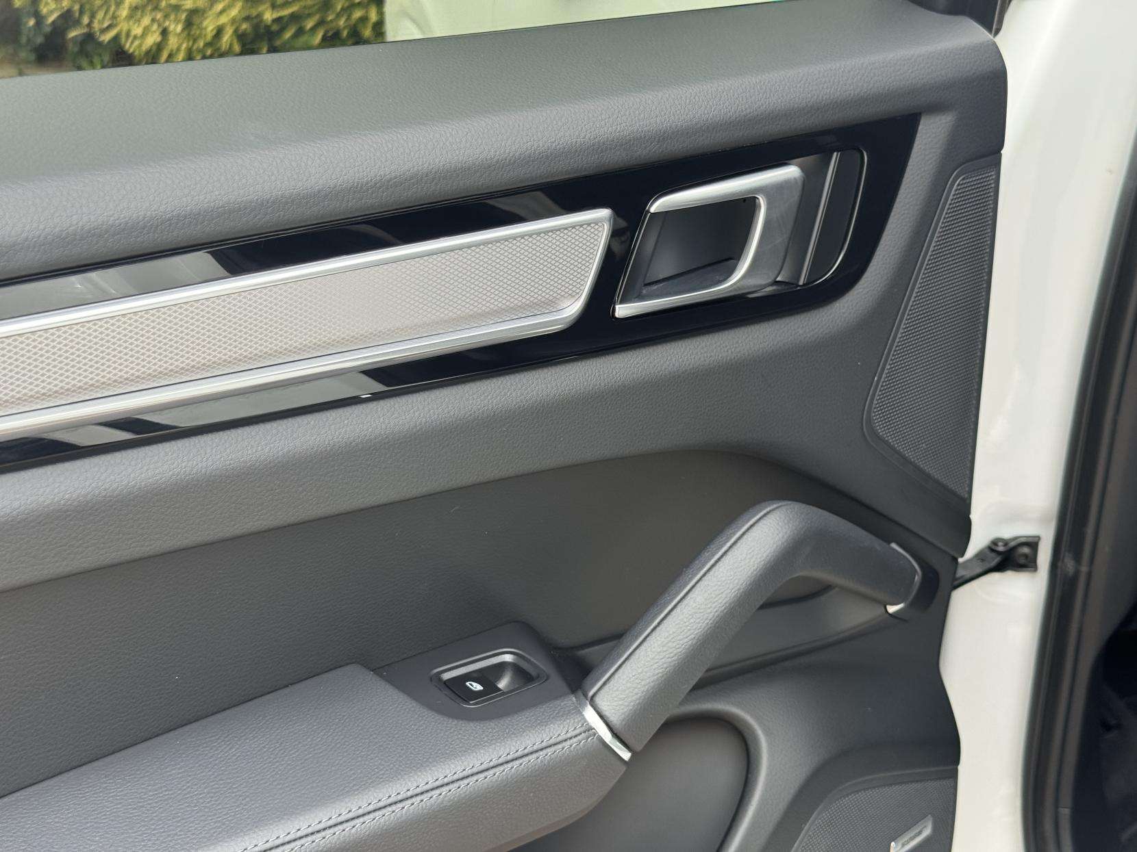 2023 PORSCHE CAYENNE 2023 PORSCHE CAYENNE